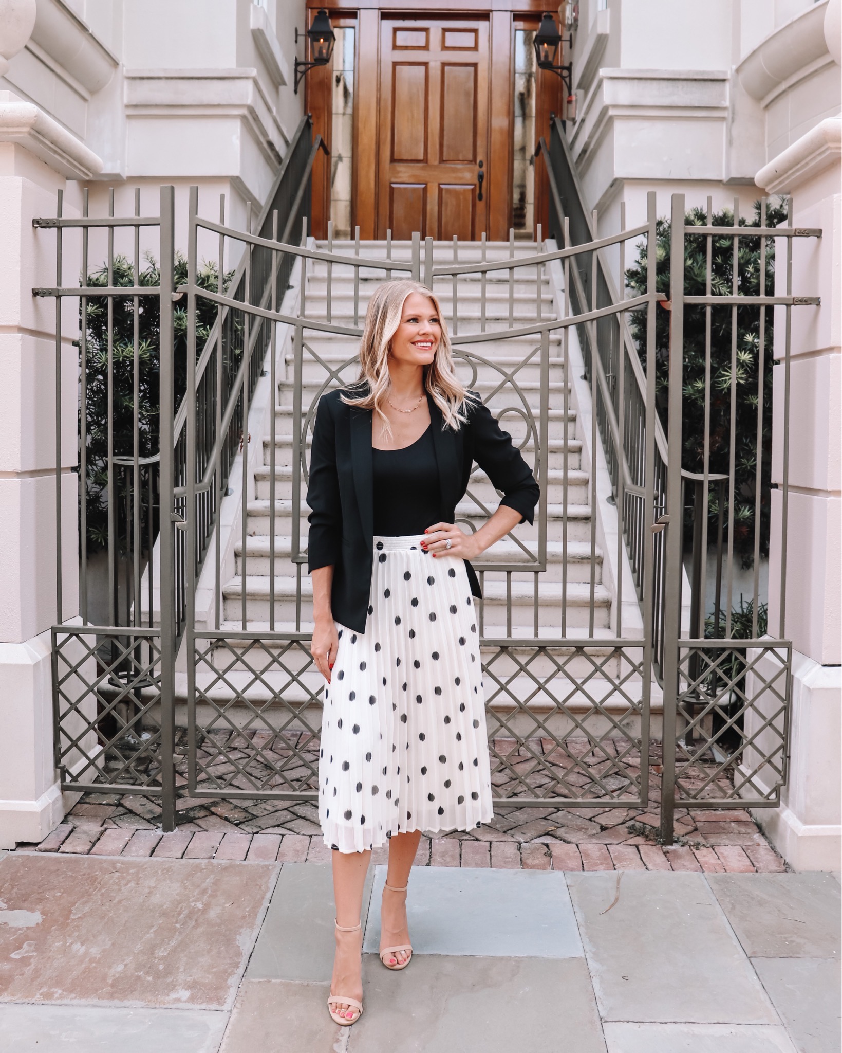 This image showcases one of my favorite purchases of 2020, the H&M straight-cut black blazer.